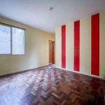 Apartamento de 90m², 3 dormitórios, sendo um com sacada, living amplo, cozinha separada com área de serviço, 2 banheiros, sendo um social e um lavabo. Disposto em andar médio e com ótima vista limpa, 