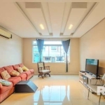 APARTAMENTO DE 3 DORMITÓRIOS COM 2 BANHEIROS NA RUA MARIANTE PROXIMO AO HOSPITAL DE CLINICAS &lt;BR&gt;Apartamento para alugar semi-mobiliado com 3 quartos com armários, 137m de área privativa, living