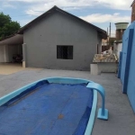 Casa com 2 quartos, vagas de garagem, piscina, no bairro Sarandi, Porto Alegre/RS&lt;BR&gt;&lt;BR&gt;Casa aconchegante, composta por 2 quartos espaçosos, uma cozinha prática e funcional, e uma sala am