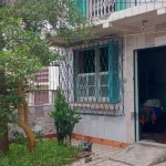 Casa 3 dormitórios, 2 banheiros, imóvel muito bem localizado próximo a Av. Nonoai e todos os recursos do bairro.&lt;BR&gt;&lt;BR&gt;Solicite mais informações e agende uma visita!