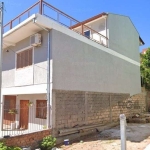 Casa com 4 dormitórios no bairro Vila Nova