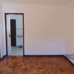 Casa 84m² - 2 dormitórios, 2 vagas no bairro Jardim Botânico