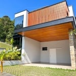 Casa no Quinte Essence com 4 quartos, sendo 3 suítes, churrasqueira e piscina