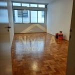 Apartamento com 116m², ótima localização/travessa da Av. Paulista, próximo Shopping Páteo Paulista e Hospital Santa Catarina