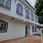 Casa  Comercial/Residencial   com 7 Salas e estacionamento