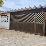 Excelente casa de 03 dormitórios, sendo 01 suíte, 04 vagas de garagem, churrasqueira e edícula. O imóvel está localizado no Jardim Real, bairro que tem recebido muita valorização através de recentes i