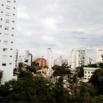 Apartamento próximo ao Metro com 03 dormitórios e 01 Suíte, 2 vagas  á venda na Vila Mariana!