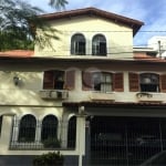 Casa tipo Sobrado com 05 Dormitórios 01 Suite 04 Vagas na Chácara Flora -Venda