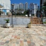 Apto próximo aos bairros Aclimação e Liberdade.