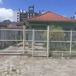 Casa com 3 quartos à venda na Rua Doutor Barcelos, 2099, Camaquã, Porto Alegre