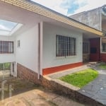 Casa com 3 quartos à venda na Rua Cidade de Uberlândia, 48, Vila Jardim, Porto Alegre