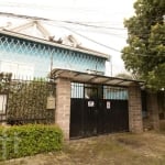 Casa com 3 quartos à venda na Rua Itapema, 156, Vila Jardim, Porto Alegre