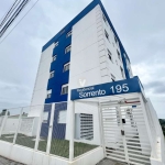 Apartamento de 2 dormitórios e com vaga de garagem.