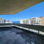 Excelente cobertura no melhor ponto da praia da Barra da Tijuca com 1.200 m²