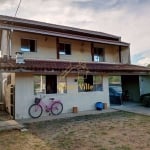 Casa com Três Quartos no Parque Guarani