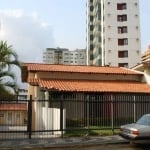 Casa comercial com 220m2 na Pituba