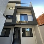 Sobrado Triplex  Design Moderno em Rua Tranquila