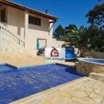 Belíssima Casa com 3 dormitórios e Piscina à venda, 220 m² por R$ 950.000 - Chácara Recanto Verde - Cotia/SP