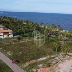 Lote na primeira linha da praia, frente mar ou pé na areia, no Condomínio Praia Bella, Praia do Forte - Litoral Norte da Bahia. Não perca essa opção!