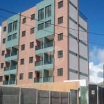 Apartamento Duplex com bom acabamento no bairro de Buraquinho. São 3 quartos, sendo 2 suítes. Boa localização: R$500.000,00