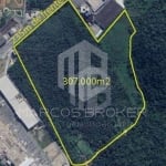 TERRENO A VENDA EM PRAIA GRANDE Litoral de São Paulo Excelente localização na Av Ayrton Senna da Silva. Tamanho: 307.000m² Valor: R$600,00/m²