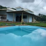 Chácara á venda com 03 quartos (01 suíte), terreno de 1.400m² em Itatiaiuçu-MG!