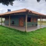 Sítio à venda com 3 quartos sendo 1 suíte, terreno de 1.200m² em Mateus Leme-MG.