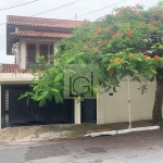 Casa à venda em Itu-SP, bairro Brasil! 3 quartos, 1 suíte, 3 salas, 2 banheiros, 3 vagas de garagem - 222 m².