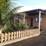 Imperdível oportunidade! Casa à venda em Ilha Comprida-SP, 2 quartos, 1 sala, 1 banheiro, 1 vaga de garagem, 116m².