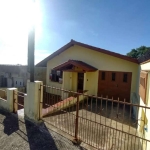 CASA 5D (frente e fundos) no bairro PARTENON em Porto Alegre - CA528