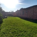 Terreno medindo  20 x 37, possui  uma casa no terreno com 7 peças e 4 banheiros que pode servir para moradia. Agende já sua visita.