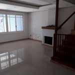 Casa 2 dormitórios, 1 suíte, 2 vagas de garagem, bairro Ipanema, Porto Alegre/RS      &lt;BR&gt; &lt;BR&gt;Sobrado em  Ipanema - Jardim Verde  junto ao Shopping na Eduardo Prado 2 dormitórios, 1 suíte