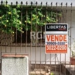 Apartamento térreo, todo o andar, apenas 2 unidades no empreendimento:&lt;BR&gt;Apartamento/casa, com 186,31m², composto de todas peças amplas, distribuídos em 3 dormitórios,dois banheiros, dependênci