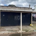 Vende-se ótima casa com 4 quartos, sala, cozinha, banheiro, área de serviço, vaga de garagem coberta para 2 carros, localizado de frente para rua principal, próximo de todos os recursos do bairro, pon