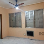 Excelente apartamento JK reformado , ótimo para investidor e semi mobiliado, andar alto com vista , elevador , condomínio baixo, ótima localização próximo ao teatro São Pedro e praça da matriz. Obs: i