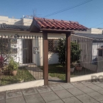 Casa 2 dormitórios, sala, banheiro social, cozinha, área de serviço, pátio, gradeado. Agende uma visita com um dos nossos corretores especialistas.