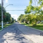 Casa de três dormitórios, suíte e duas vagas de garagem no bairro da Cavalhada em Porto Alegre. &lt;BR&gt;São 209,00 m² de área privativa, living para três ambientes, banheiro social, cozinha e área d