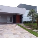 200m2 - Térrea&lt;BR&gt;Recém reformada&lt;BR&gt;3 suítes espaçosas &lt;BR&gt;Sala com pé direito duplo com cozinha integrada e Churrasqueira giratória&lt;BR&gt;&lt;BR&gt;Mobiliada com tudo pronta pra