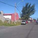 Terreno de esquina, 300m2, dimensões 12x25, muito bem localizado, apenas uma quadra da avenida Paraugassu, divisa com lote do terreno da Brigada Militar, próximo ao comércio local (farmácia, lojas, re