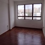 Excelente oportunidade, sala comercial, situada na Av. Assis Brail, junto aos principais pontos comerciais da região, vista privilegiada.&lt;BR&gt;Portaria, elevador.&lt;BR&gt;Cliente se interessa em 