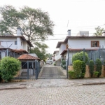 Belíssima casa localizada no coração do bairro Jardim Isabel,  em condomínio fechado com segurança e portaria 24hs. O imóvel possui  amplo living todo em porcelanato com lareira, lavabo; Cozinha ameri