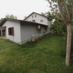 Ótima casa com 5 dormitórios, ou 4 dormitórios mais escritório, sala ampla com 2 ambientes, cozinha com 50 m² e móveis planejados que ficam no imóvel, dos 5 dormitórios, 2 são suítes com hidromassagem