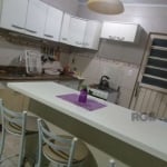 Casa 2 dormitórios, 2 vagas de garagem, bairro Restinga, Porto Alegre/RS.       &lt;BR&gt;  &lt;BR&gt;A venda casa de dois dormitórios no bairro Restinga em Porto Alegre, terreno 17,5 x 17,5 em ponto 