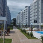 Lindo Apartamento em Condomínio Clube, com 2 dormitórios, 1 banheiro, sala, cozinha, lavanderia e sacada com churrasqueira. o Condomínio conta com uma infraestrutura completa, piscina adulta e infanti