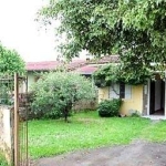 Casa Aluguel ou Venda em Porto Alegre no Rio Grande do Sul, Bairro Rubem Berta. Excelente casa de Três quartos, banheiro, sala, cozinha, dispensa, varanda e área de serviço e mais uma casa nos fundos 