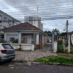 CASA ANTIGA DE  CONSTRUÇÃO  MUITA SOLIDA, PRECISA DE MODERNIZAÇÃO .&lt;BR&gt;&lt;BR&gt;LOCALIZADA JUNTO ANTIGO ESTÁDIO DO GRÊMIO NA AZENHA,&lt;BR&gt; REGIÃO QUE SERÁ VALORIZADA COM O NOVO EMPREENDIMEN