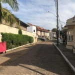 Terreno no Cond. Encosta do Sol, ótima infraestrutura, com salão de festas, playground, quadra de esporte, ampla área verde. Local tranquilo com transporte e comércios ao redor. Próximo a Av. Cristian