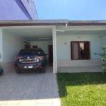 Linda casa em condomínio com 2 dormitórios, lavanderia, cozinha montada, ficam dois Splits, tem pátio nos fundos, casa semi-nova, portaria 24 horas. Localização privilegiada na Zona Sul, perto da baln