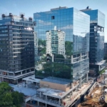 Apartamento Jk em fase final de construção.&lt;BR&gt;Localizado na Avenida Carlos Gomes, o complexo ultrapassa a conveniência local, trazendo para o País o primeiro Warking Mall, com 44 lojas, operaçõ