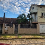 Oportunidade no bairro Restinga, terreno com 2 casas, a casa contem dois dormitórios, sala cozinha, lavanderia e pátio. O chalé tem sala e cozinha em baixo e suíte em cima. Ótima localização, document